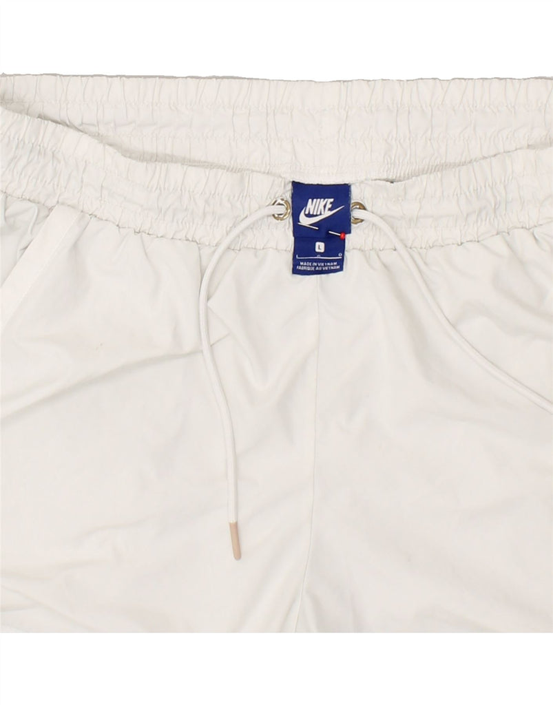 NIKE Mens Sport Shorts Large White Polyester | Vintage Nike | Thrift | Second-Hand Nike | Used Clothing | Messina Hembry 