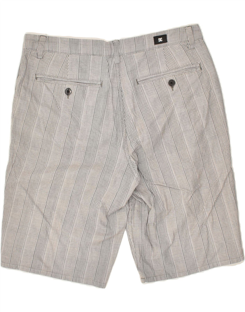 DC Mens Chino Shorts W31 Medium Grey Check Cotton | Vintage DC | Thrift | Second-Hand DC | Used Clothing | Messina Hembry 