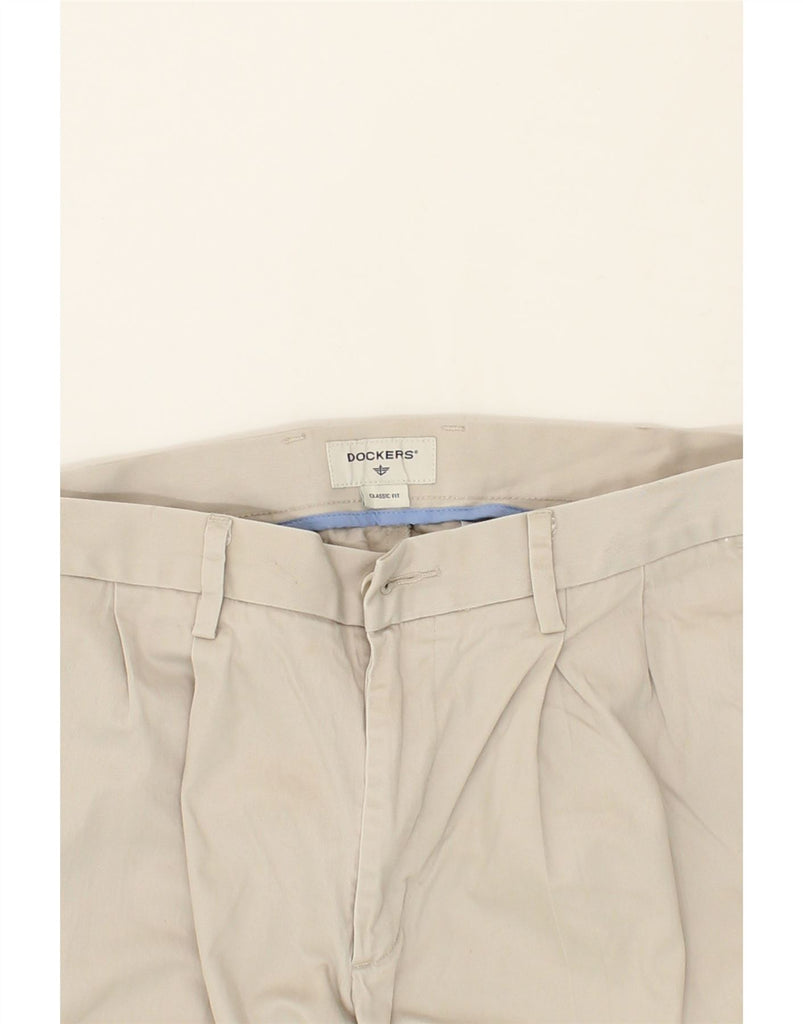 DOCKERS Mens Classic Fit Pegged Chino Trousers W32 L30 Beige Cotton Vintage Dockers and Second-Hand Dockers from Messina Hembry 