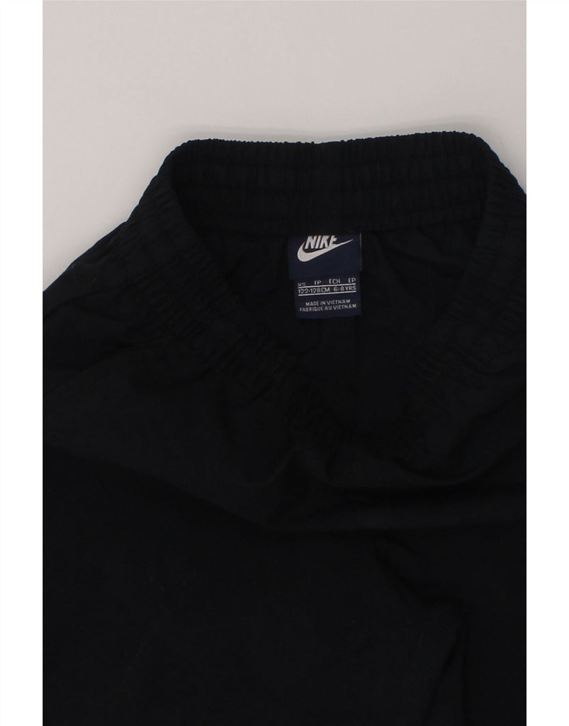 NIKE Boys Sport Shorts 6-7 Years XS  Black | Vintage Nike | Thrift | Second-Hand Nike | Used Clothing | Messina Hembry 