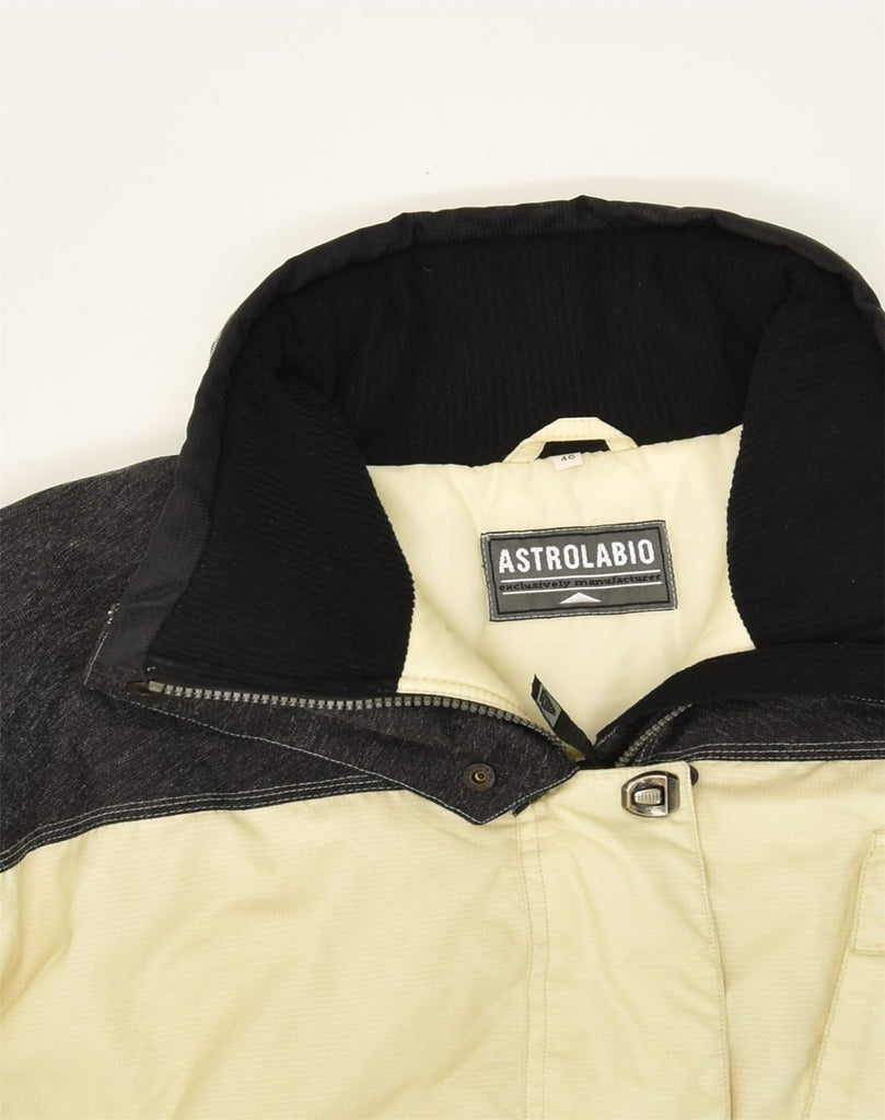 ASTROLABIO Mens Windbreaker Jacket IT 46 Small Beige Polyamide | Vintage Astrolabio | Thrift | Second-Hand Astrolabio | Used Clothing | Messina Hembry 