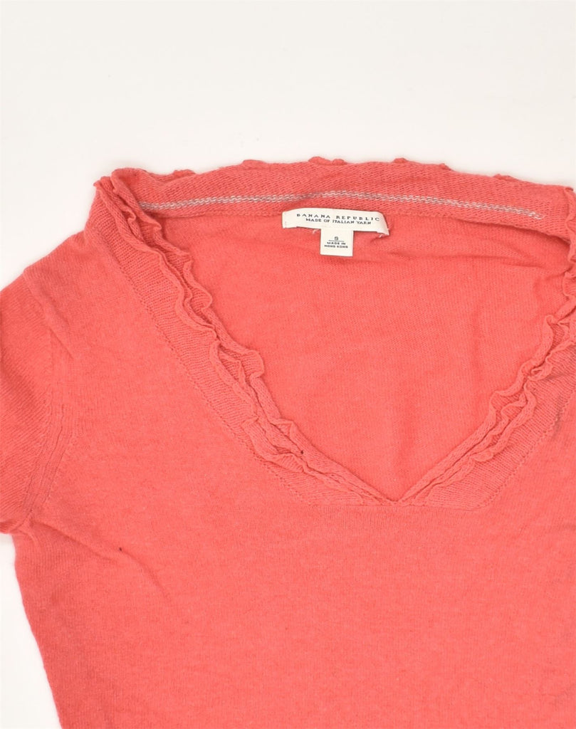 BANANA REPUBLIC Womens V-Neck Jumper Sweater UK 10 Small Pink Wool | Vintage Banana Republic | Thrift | Second-Hand Banana Republic | Used Clothing | Messina Hembry 