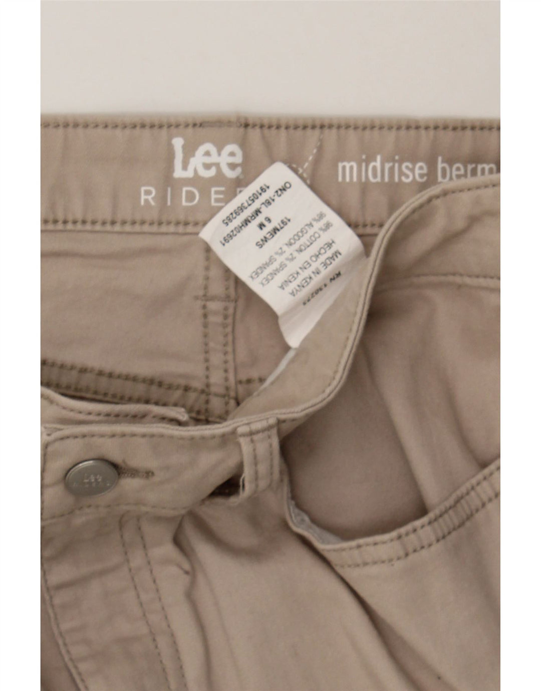 LEE Womens Riders Mid Rise Bermuda Shorts US 6 Medium W28 Beige Cotton Vintage Lee and Second-Hand Lee from Messina Hembry 