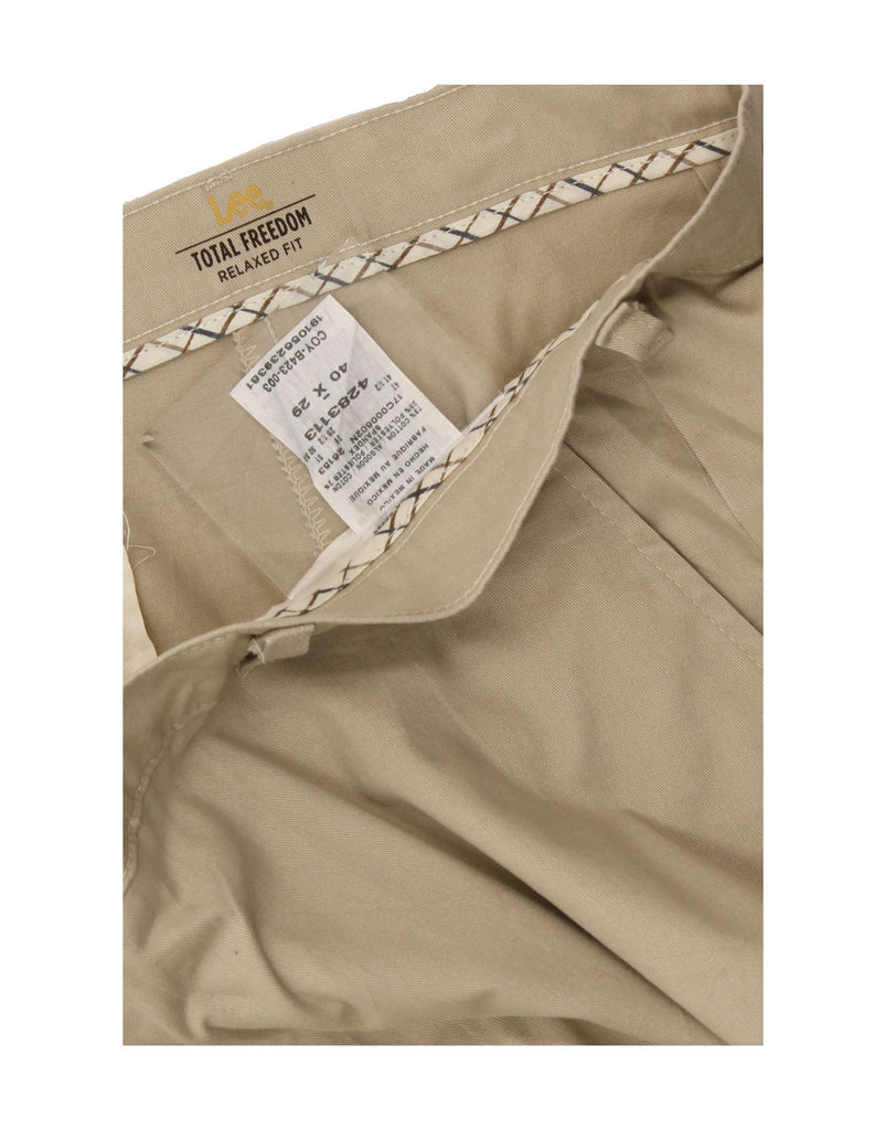 LEE Mens Total Freedom Relaxed Fit Cropped Trousers W40 L24 Beige Cotton Vintage Lee and Second-Hand Lee from Messina Hembry 