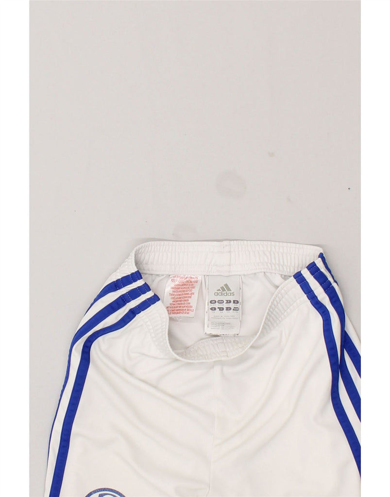 ADIDAS Boys Graphic Sport Shorts 4-5 Years White Polyester | Vintage Adidas | Thrift | Second-Hand Adidas | Used Clothing | Messina Hembry 