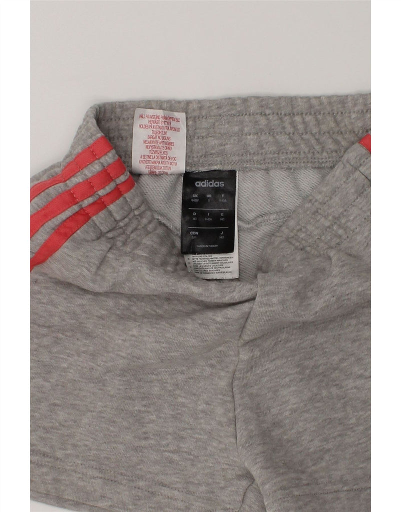 ADIDAS Girls Graphic Sport Shorts 9-10 Years Grey Cotton | Vintage Adidas | Thrift | Second-Hand Adidas | Used Clothing | Messina Hembry 