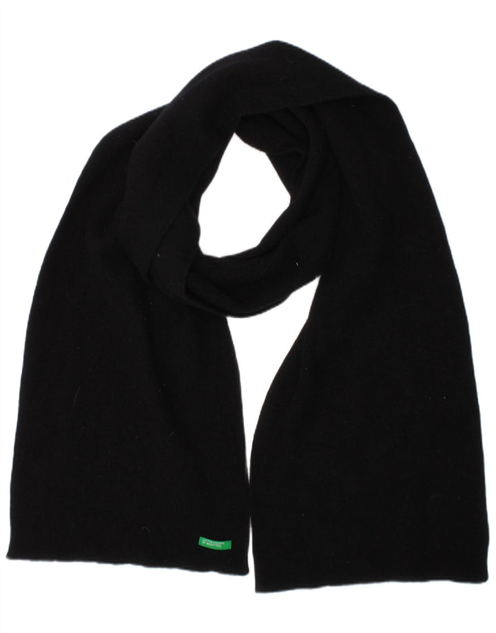 Under Colors of Benetton Womens Rectangle Scarf One Size Black Classic