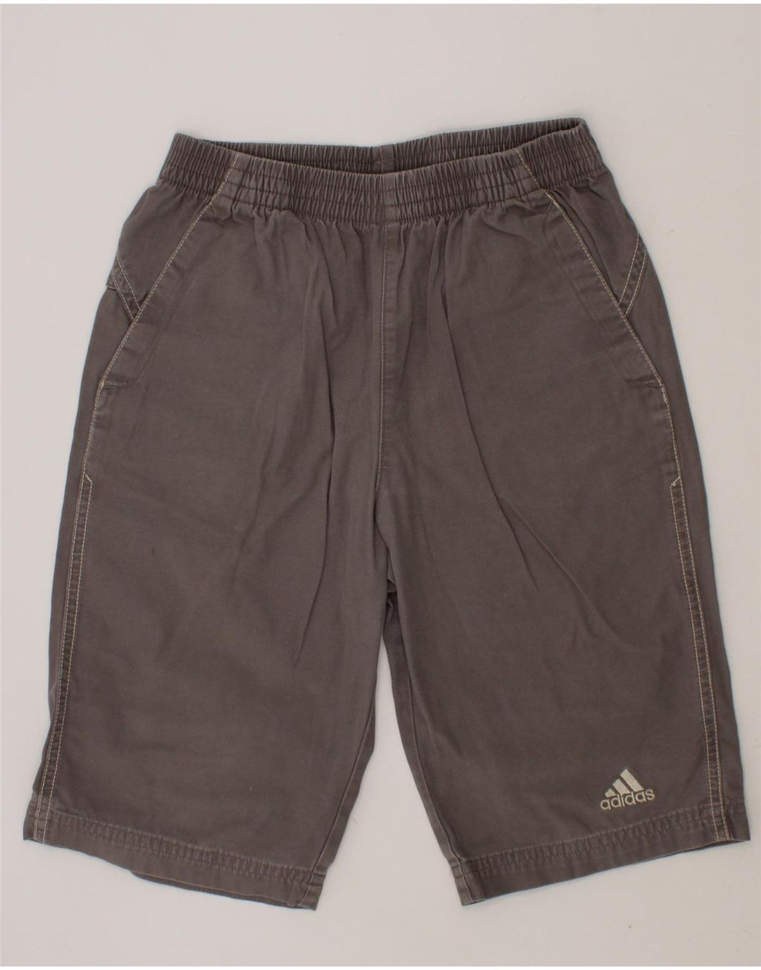 ADIDAS Boys Casual Shorts 7-8 Years W22 Grey Cotton Vintage Adidas and Second-Hand Adidas from Messina Hembry 