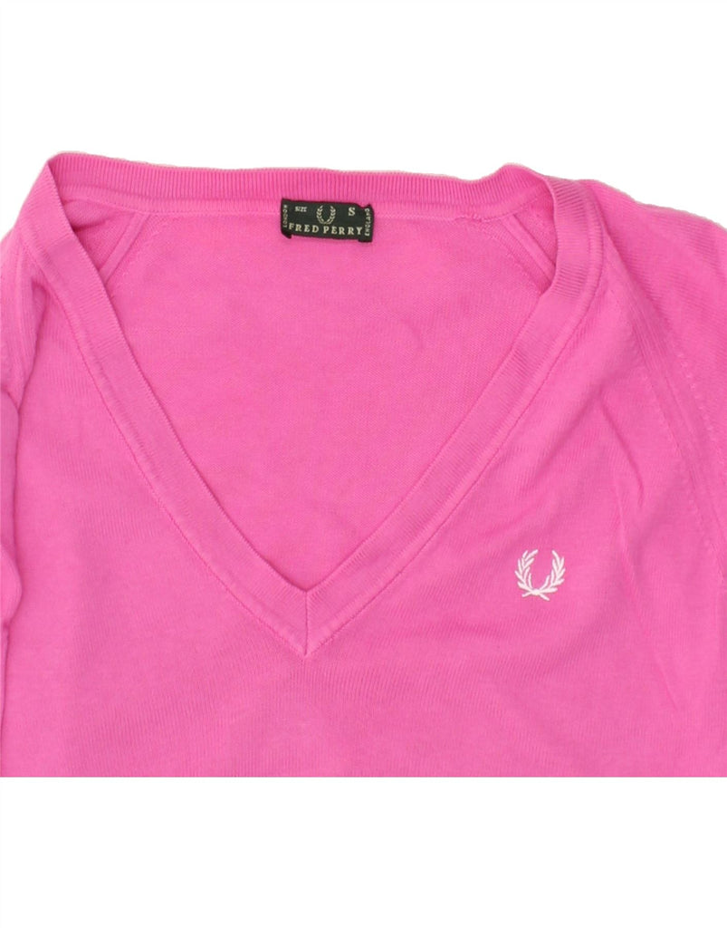 FRED PERRY Womens V-Neck Jumper Sweater UK 8 Small Pink Cotton | Vintage Fred Perry | Thrift | Second-Hand Fred Perry | Used Clothing | Messina Hembry 