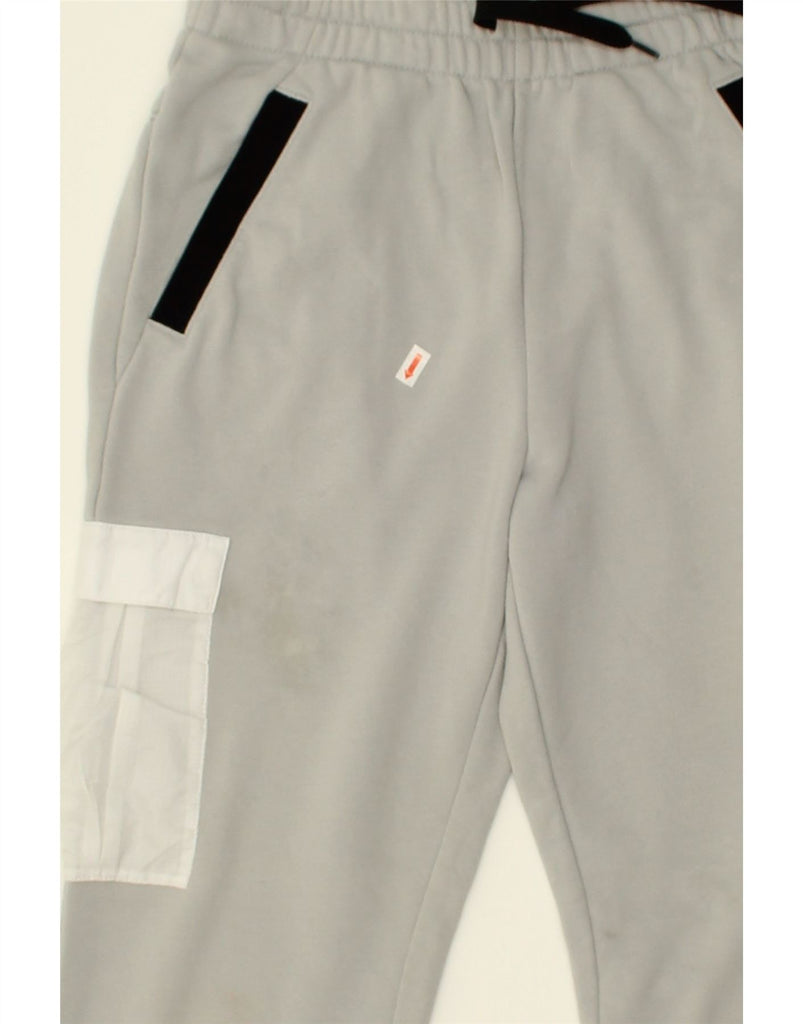 NIKE Boys Cargo Tracksuit Trousers Joggers 12-13 Years Large Grey Cotton | Vintage Nike | Thrift | Second-Hand Nike | Used Clothing | Messina Hembry 