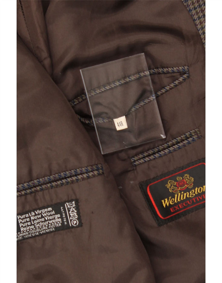 WELLINGTON Mens 2 Button Blazer Jacket UK 44 2XL Brown Houndstooth Vintage Wellington and Second-Hand Wellington from Messina Hembry 