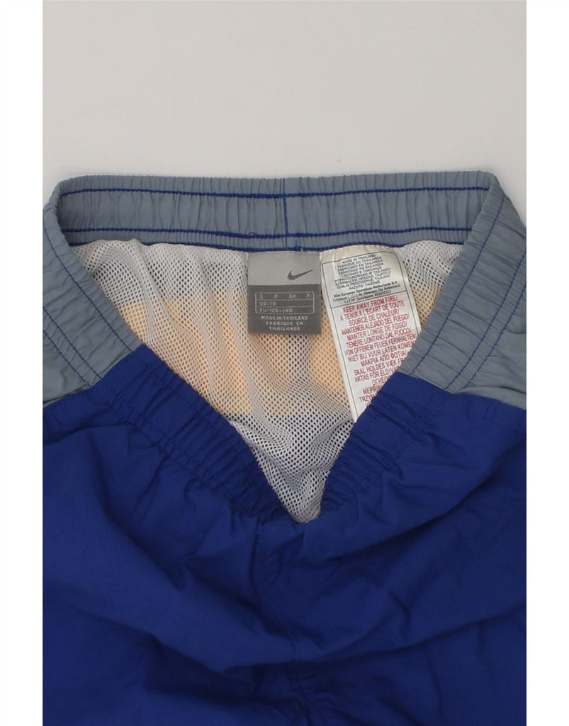 NIKE Boys Sport Shorts 9-10 Years Blue Colourblock Nylon | Vintage Nike | Thrift | Second-Hand Nike | Used Clothing | Messina Hembry 