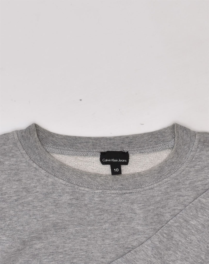 CALVIN KLEIN Boys Graphic Sweatshirt Jumper 9-10 Years Grey Cotton | Vintage Calvin Klein | Thrift | Second-Hand Calvin Klein | Used Clothing | Messina Hembry 