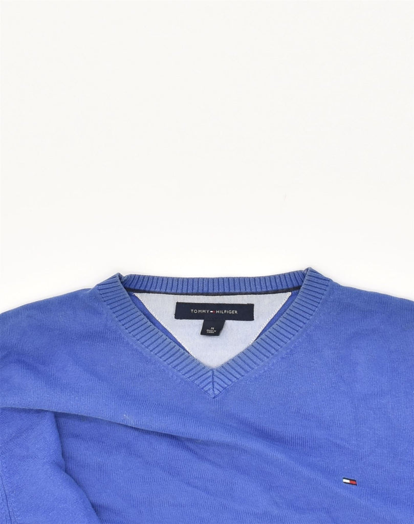 TOMMY HILFIGER Mens V-Neck Jumper Sweater Medium Blue Cotton | Vintage Tommy Hilfiger | Thrift | Second-Hand Tommy Hilfiger | Used Clothing | Messina Hembry 