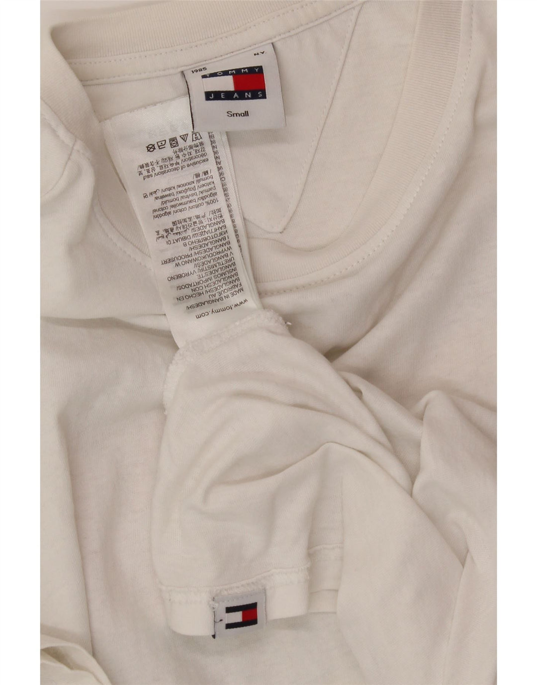 TOMMY HILFIGER Mens Graphic T-Shirt Top Small White Cotton Vintage Tommy Hilfiger and Second-Hand Tommy Hilfiger from Messina Hembry 
