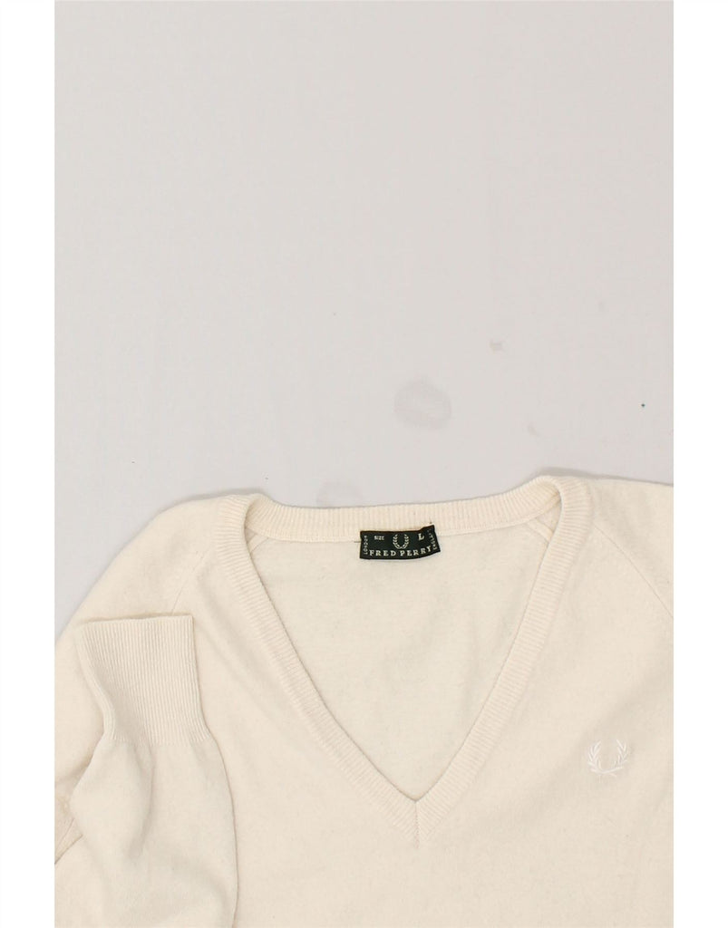 FRED PERRY Womens V-Neck Jumper Sweater UK 14 Large Off White | Vintage Fred Perry | Thrift | Second-Hand Fred Perry | Used Clothing | Messina Hembry 