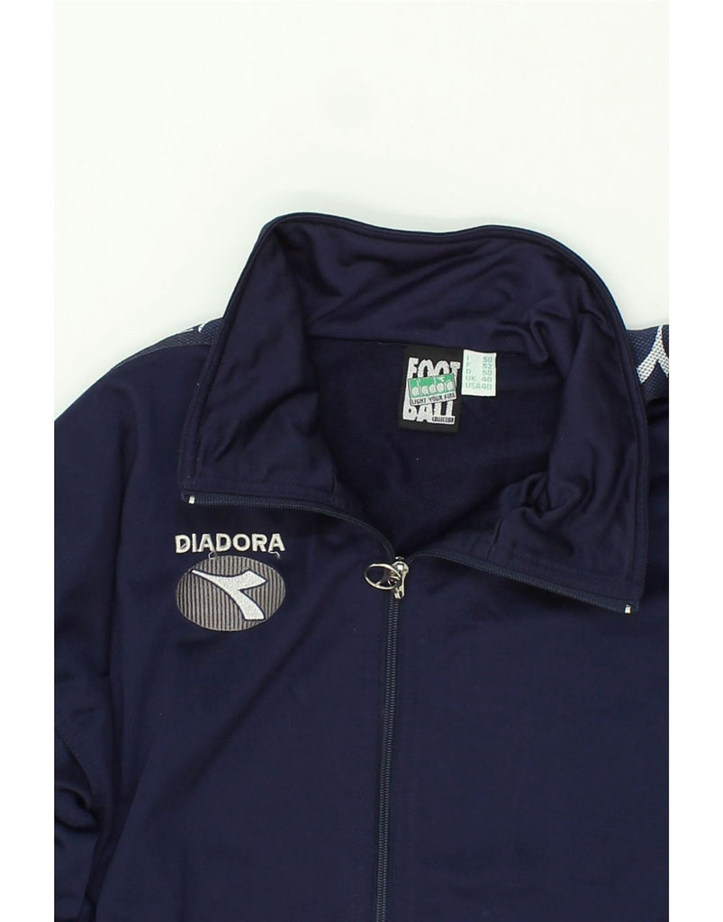 DIADORA Mens Loose Fit Graphic Tracksuit Top Jacket UK 40 Medium Navy Blue | Vintage Diadora | Thrift | Second-Hand Diadora | Used Clothing | Messina Hembry 