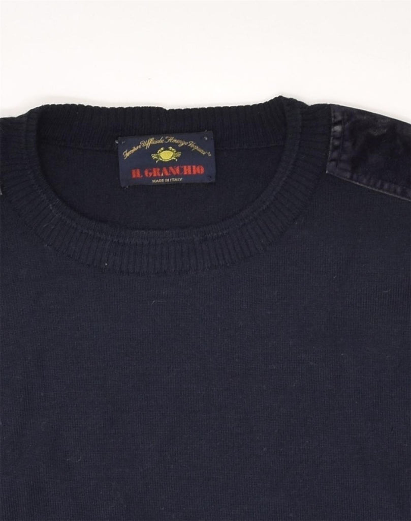 IL GRANCHIO Mens Graphic Crew Neck Jumper Sweater Medium Navy Blue | Vintage Il Granchio | Thrift | Second-Hand Il Granchio | Used Clothing | Messina Hembry 