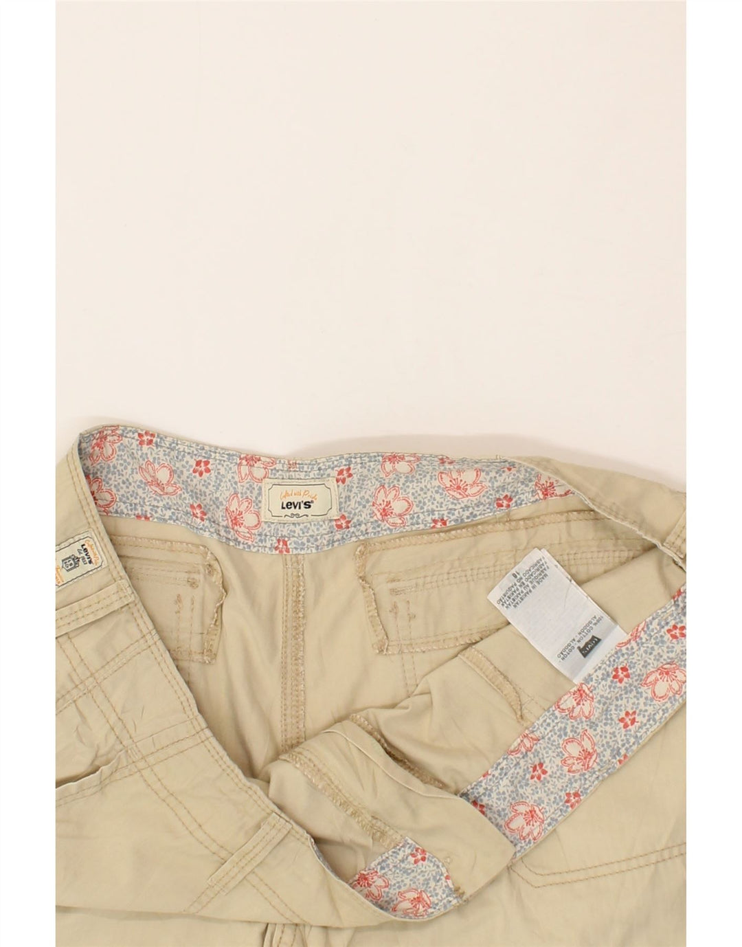 LEVI'S Womens Chino Shorts US 16 2XL W38  Beige Cotton Vintage Levi's and Second-Hand Levi's from Messina Hembry 