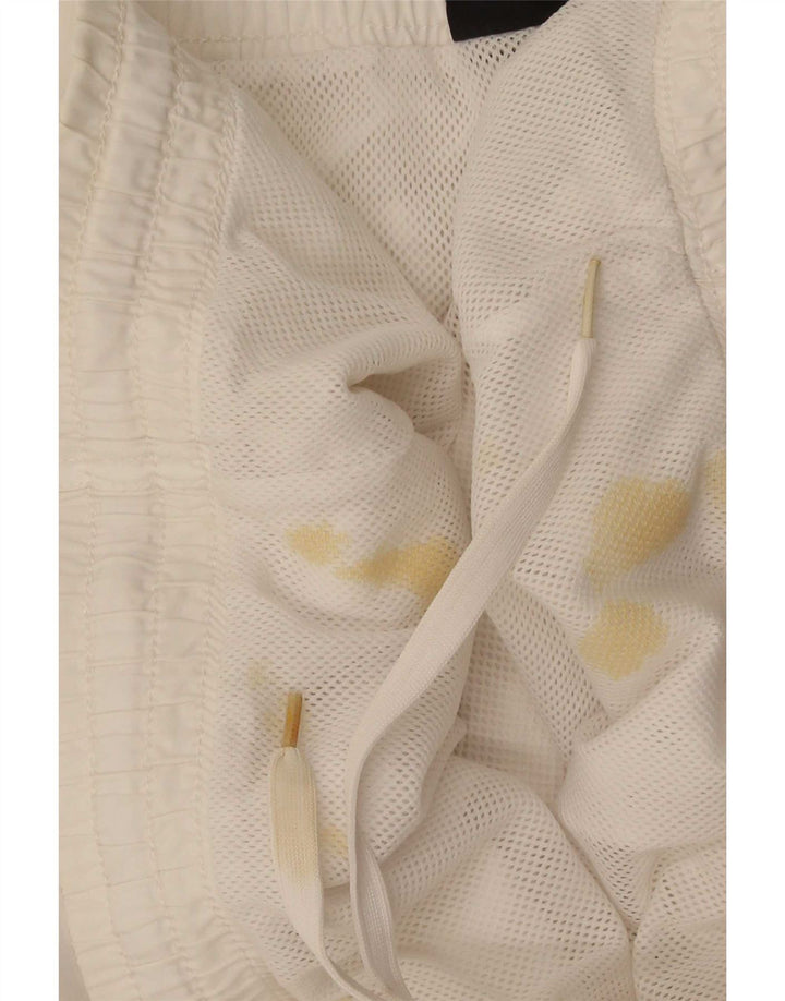 Umbro Mens Graphic Bermuda Sport Shorts 2XL White Polyester