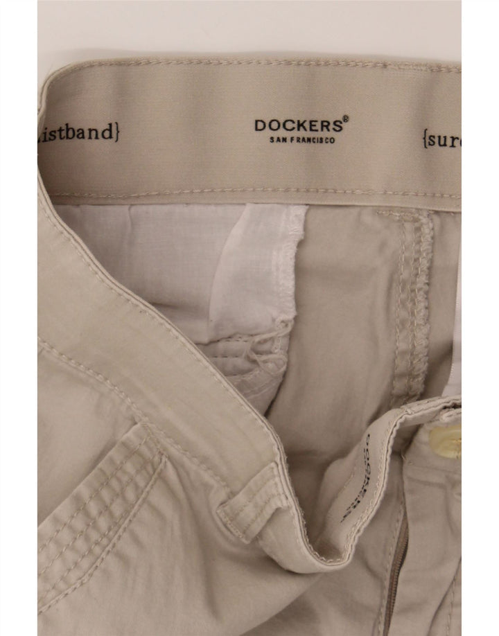 DOCKERS Womens Bermuda Shorts US 10 Large W32 L16 Beige Cotton Vintage Dockers and Second-Hand Dockers from Messina Hembry 
