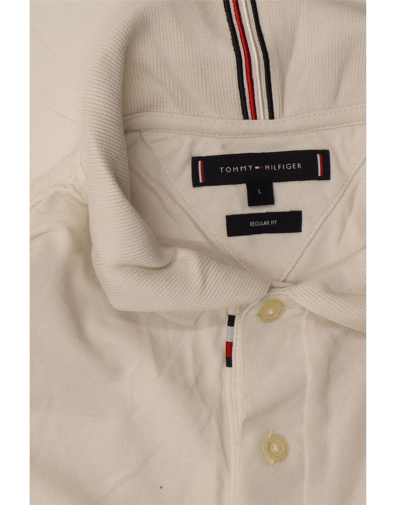 TOMMY HILFIGER Mens Graphic Regular Fit Polo Shirt Large White Cotton Vintage Tommy Hilfiger and Second-Hand Tommy Hilfiger from Messina Hembry 