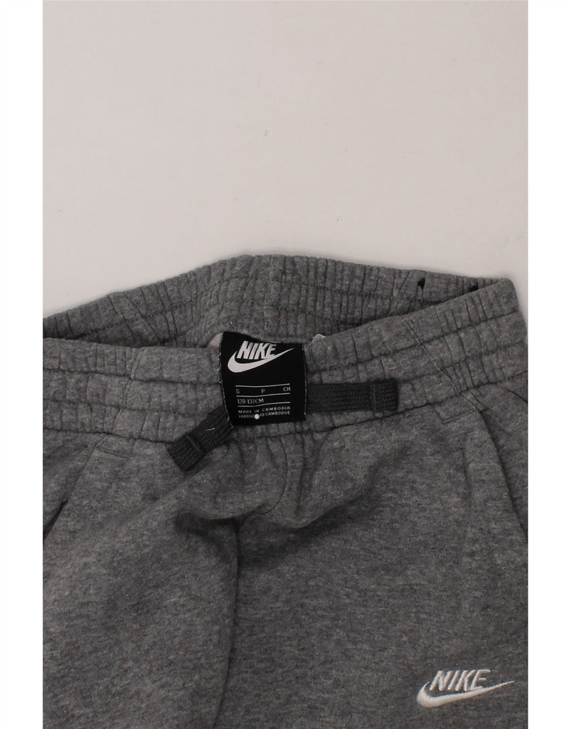 NIKE Boys Tracksuit Trousers Joggers 8-9 Years Small Grey Cotton Vintage Nike and Second-Hand Nike from Messina Hembry 