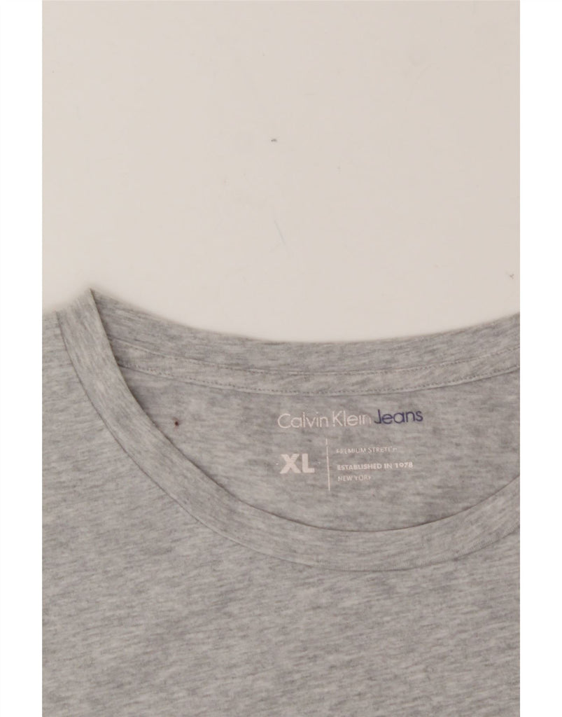 CALVIN KLEIN JEANS Womens Graphic T-Shirt Top UK 18 XL Grey Vintage Calvin Klein Jeans and Second-Hand Calvin Klein Jeans from Messina Hembry 