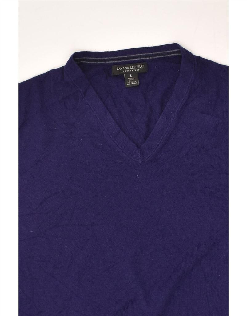 BANANA REPUBLIC Mens V-Neck Jumper Sweater Large Purple Silk | Vintage Banana Republic | Thrift | Second-Hand Banana Republic | Used Clothing | Messina Hembry 