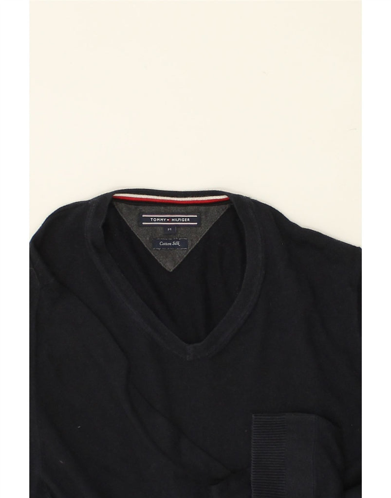 TOMMY HILFIGER Mens V-Neck Jumper Sweater Medium Navy Blue Cotton | Vintage Tommy Hilfiger | Thrift | Second-Hand Tommy Hilfiger | Used Clothing | Messina Hembry 