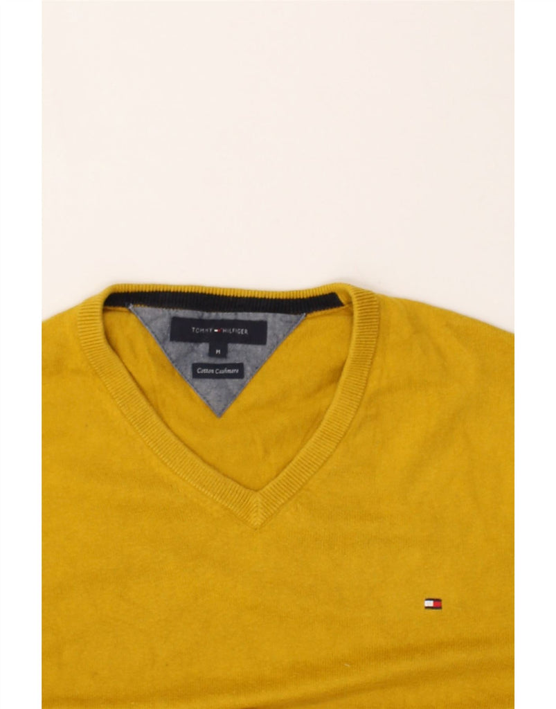 TOMMY HILFIGER Mens V-Neck Jumper Sweater Medium Yellow Cotton | Vintage Tommy Hilfiger | Thrift | Second-Hand Tommy Hilfiger | Used Clothing | Messina Hembry 