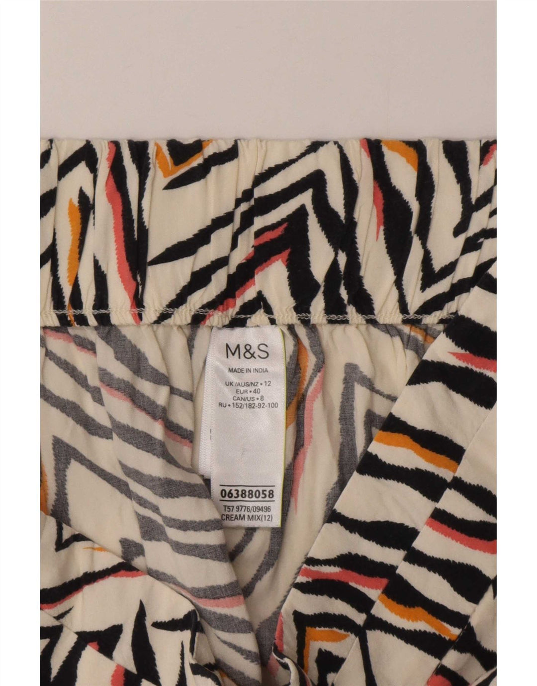 Marks & Spencer Womens Casual Shorts UK 12 Medium W30 Off White