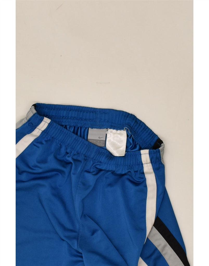 NIKE Boys Sport Shorts 10-11 Years Medium Blue Polyester | Vintage Nike | Thrift | Second-Hand Nike | Used Clothing | Messina Hembry 