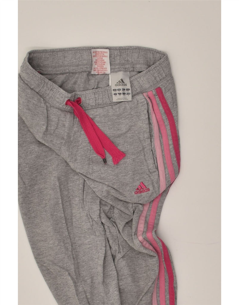 ADIDAS Girls Capri Tracksuit Trousers Joggers 9-10 Years Grey Cotton | Vintage Adidas | Thrift | Second-Hand Adidas | Used Clothing | Messina Hembry 