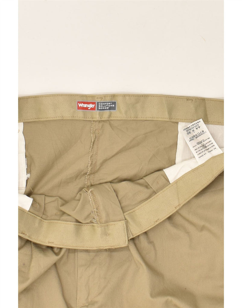 WRANGLER Mens Comfort Fit Slim Chino Trousers W44 L30 Beige Spandex | Vintage Wrangler | Thrift | Second-Hand Wrangler | Used Clothing | Messina Hembry 