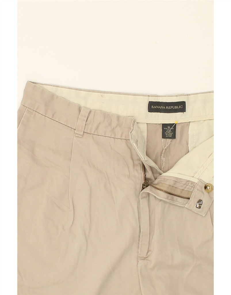 BANANA REPUBLIC Mens Chino Shorts W36 Large Beige Cotton | Vintage Banana Republic | Thrift | Second-Hand Banana Republic | Used Clothing | Messina Hembry 