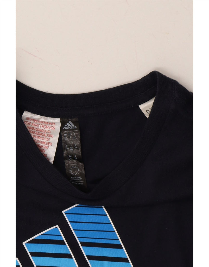 ADIDAS Boys Graphic T-Shirt Top 13-14 Years Navy Blue Cotton Vintage Adidas and Second-Hand Adidas from Messina Hembry 