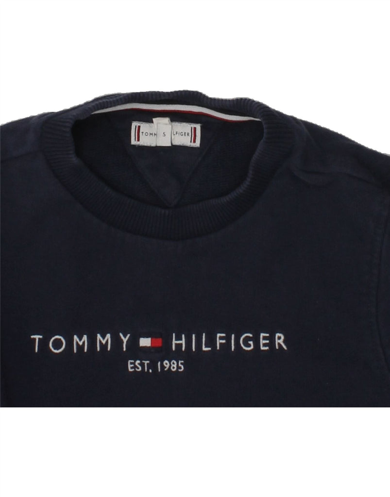 TOMMY HILFIGER Boys Graphic Sweatshirt Jumper 4-5 Years Navy Blue Cotton | Vintage Tommy Hilfiger | Thrift | Second-Hand Tommy Hilfiger | Used Clothing | Messina Hembry 