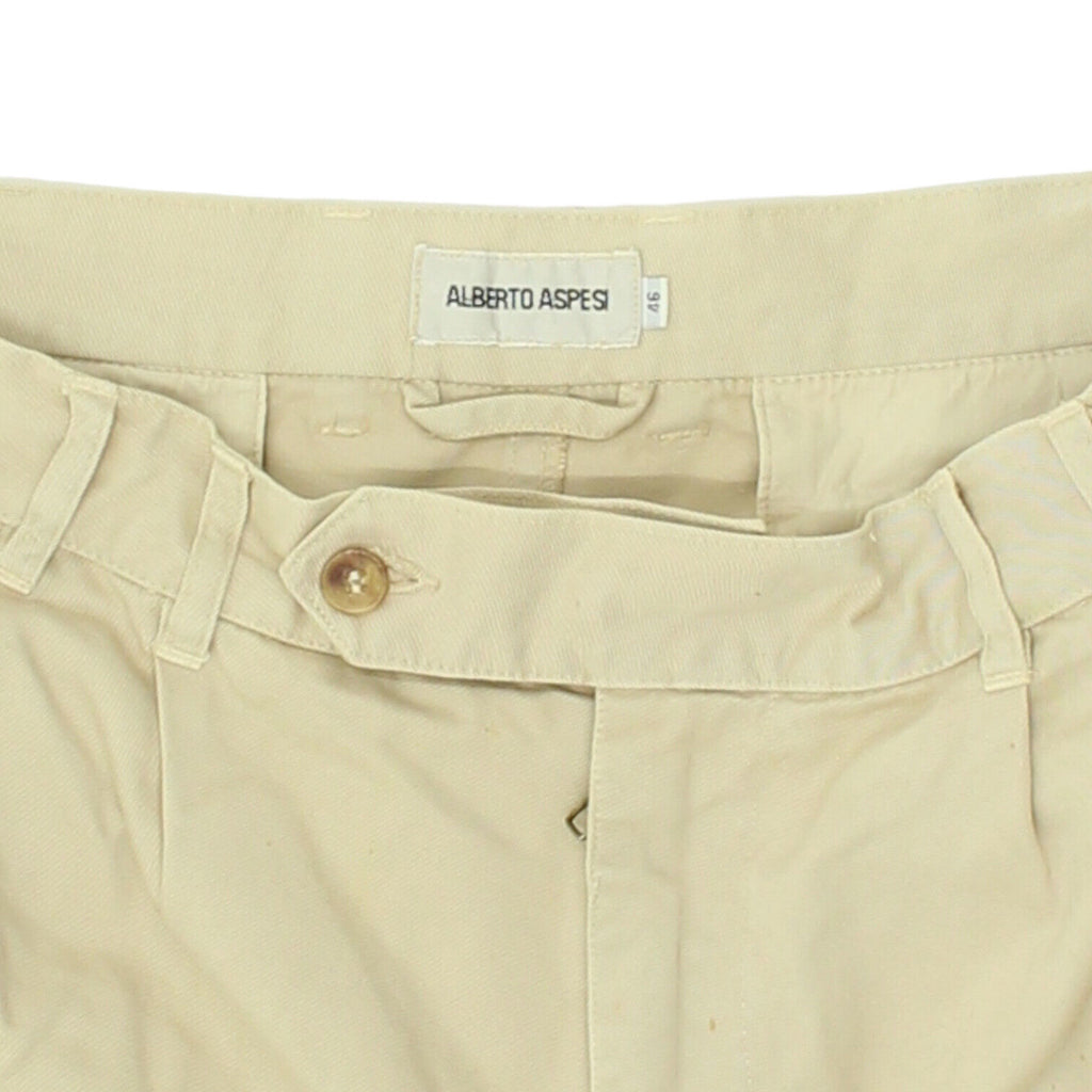 Alberto Aspesi Mens Beige Cotton Chino Shorts | Vintage High End Designer VTG | Vintage Messina Hembry | Thrift | Second-Hand Messina Hembry | Used Clothing | Messina Hembry 