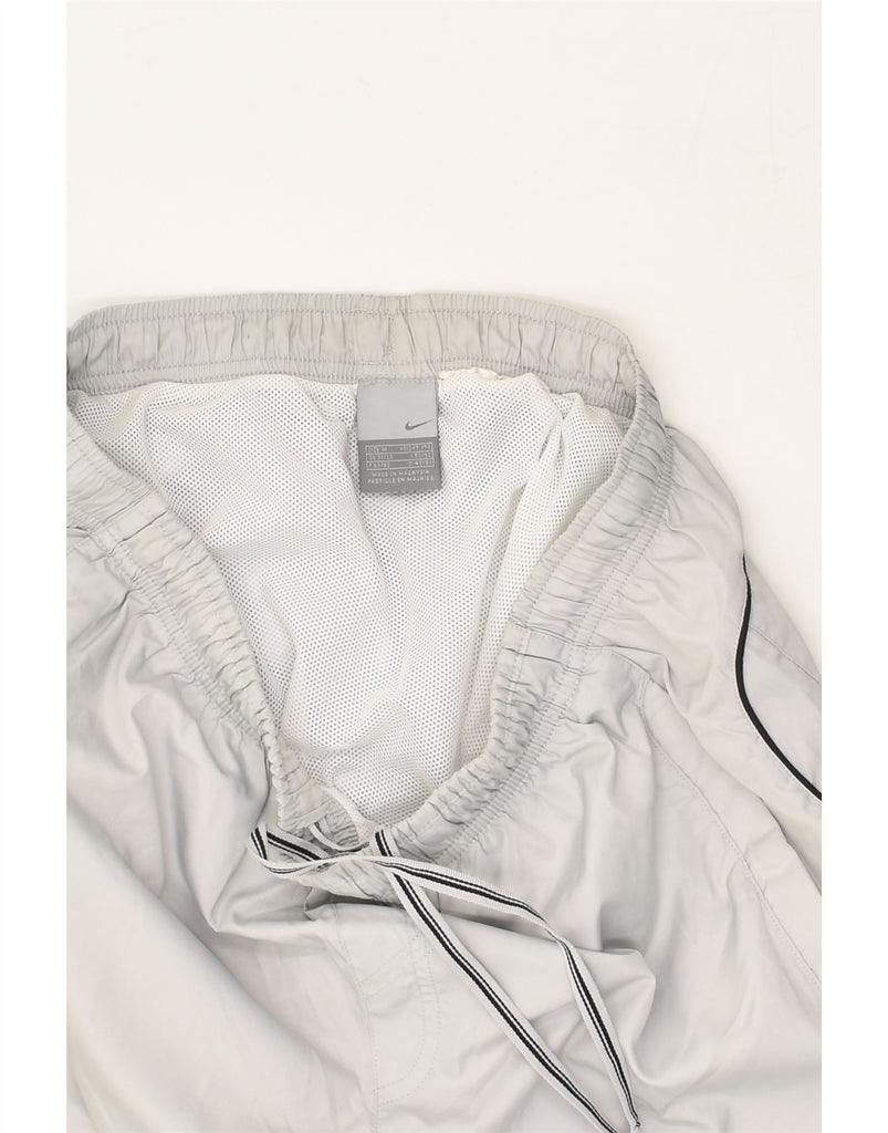 NIKE Mens Bermuda Sport Shorts Medium Grey Polyester | Vintage Nike | Thrift | Second-Hand Nike | Used Clothing | Messina Hembry 