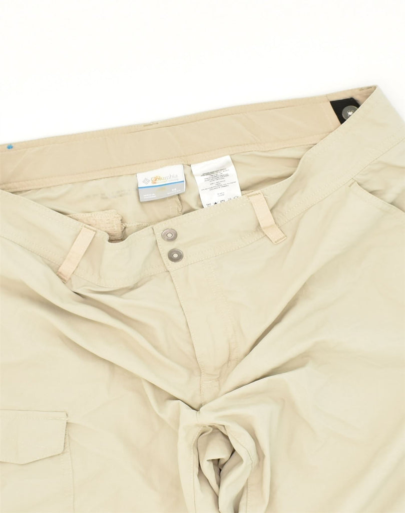 COLUMBIA Womens Straight Cargo Trousers US 14 XL W36 L31 Off White Nylon | Vintage Columbia | Thrift | Second-Hand Columbia | Used Clothing | Messina Hembry 