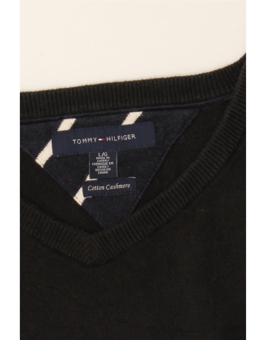 TOMMY HILFIGER Mens V-Neck Jumper Sweater Large Black Cotton Vintage Tommy Hilfiger and Second-Hand Tommy Hilfiger from Messina Hembry 
