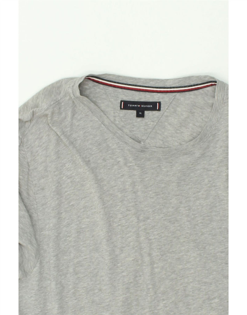 TOMMY HILFIGER Mens T-Shirt Top XL Grey Cotton | Vintage Tommy Hilfiger | Thrift | Second-Hand Tommy Hilfiger | Used Clothing | Messina Hembry 