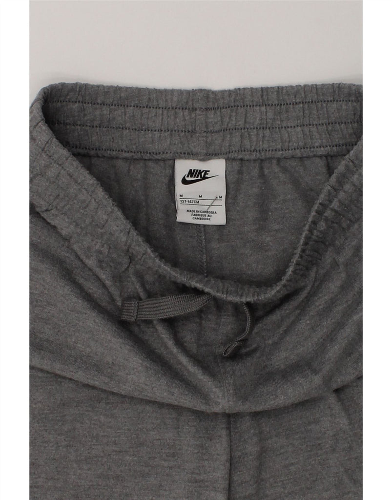 NIKE Boys Graphic Sport Shorts 10-11 Years Medium  Grey Polyester | Vintage Nike | Thrift | Second-Hand Nike | Used Clothing | Messina Hembry 