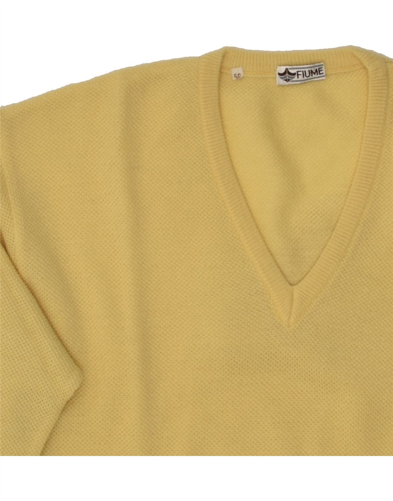 VINTAGE Mens V-Neck Jumper Sweater Large Yellow | Vintage Vintage | Thrift | Second-Hand Vintage | Used Clothing | Messina Hembry 
