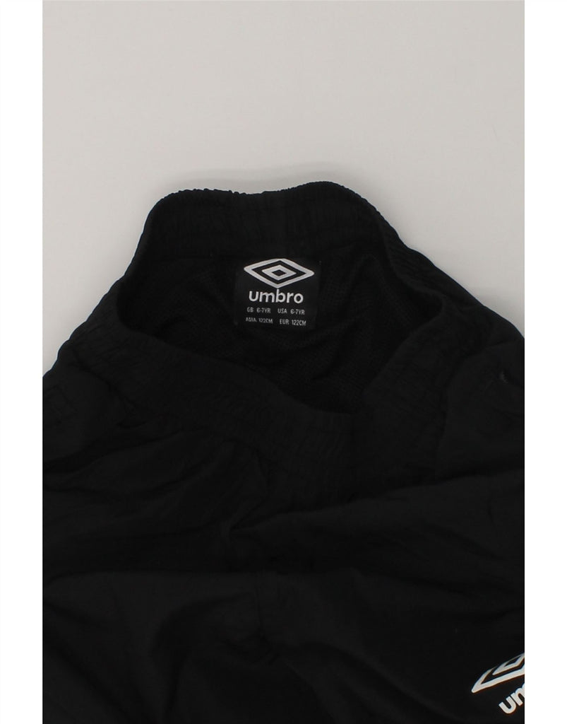 UMBRO Boys Tracksuit Trousers Joggers 6-7 Years Black Polyester | Vintage Umbro | Thrift | Second-Hand Umbro | Used Clothing | Messina Hembry 