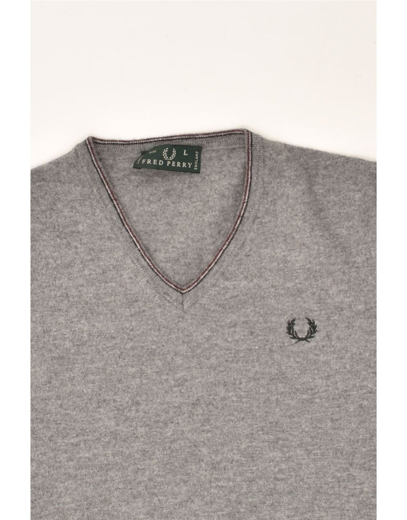 FRED PERRY Womens V-Neck Jumper Sweater UK 14 Large Grey Wool | Vintage Fred Perry | Thrift | Second-Hand Fred Perry | Used Clothing | Messina Hembry 