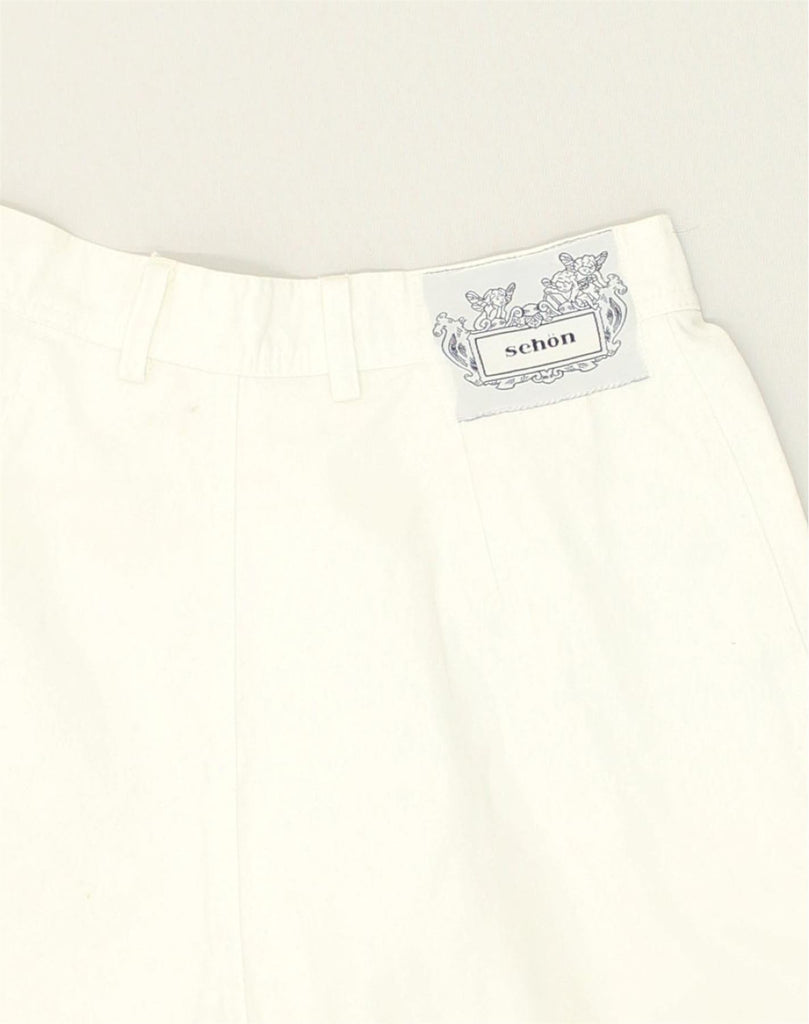 VINTAGE Womens High Waist Pegged Chino Shorts IT 44 Medium W26 White | Vintage Vintage | Thrift | Second-Hand Vintage | Used Clothing | Messina Hembry 