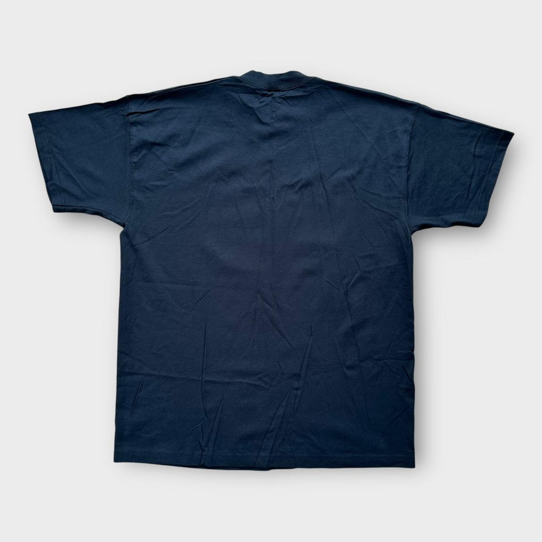 Vintage Fruit of the loom tee - large (fits like an XL)