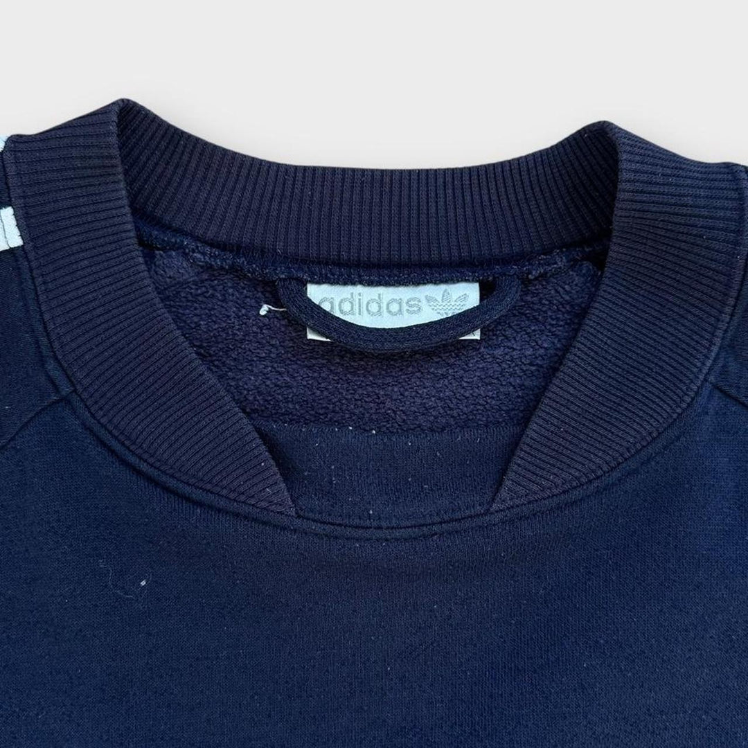 Vintage Adidas sweatshirt - medium (fits like a large)